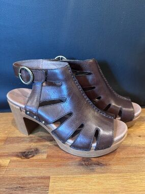 NWOT Dansko Demetra Platform Sandals - Size 37/US 6.5-7